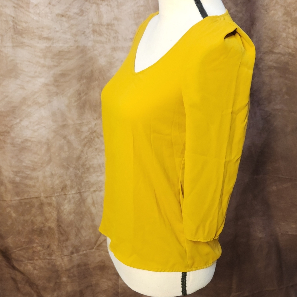 Mexx V-Neck Blouse – Mustard Yellow – Size 4 - Picture 3 of 6